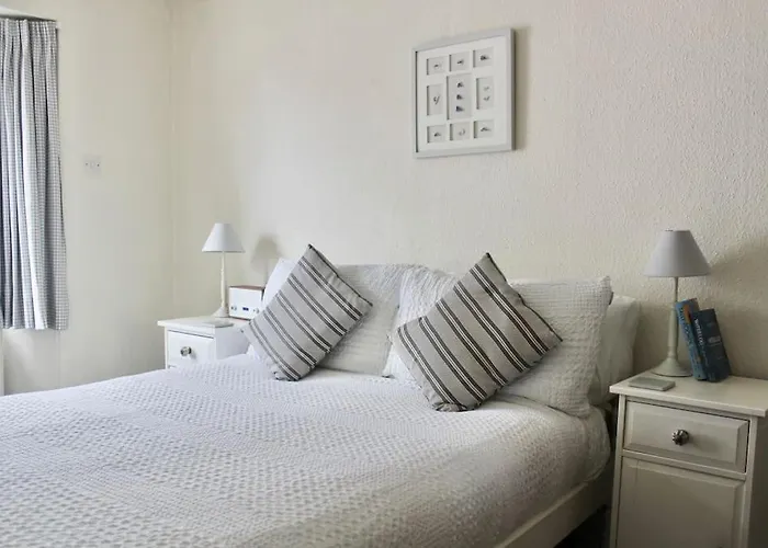 Holiday Cottage With Seafront Beach Hut, Lyme Regis, Dorset